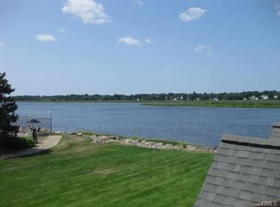 822 Popes Island Rd, Milford, CT 06461