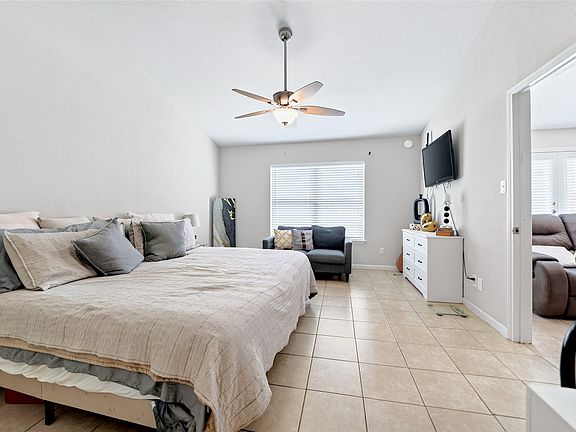 4th image of 5814 Winell Dr