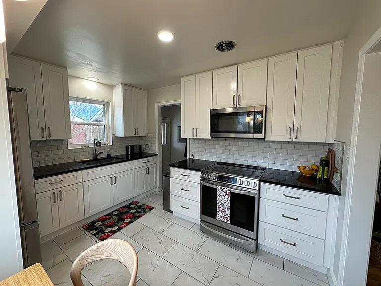 576 E 3635 S — Photo 21
