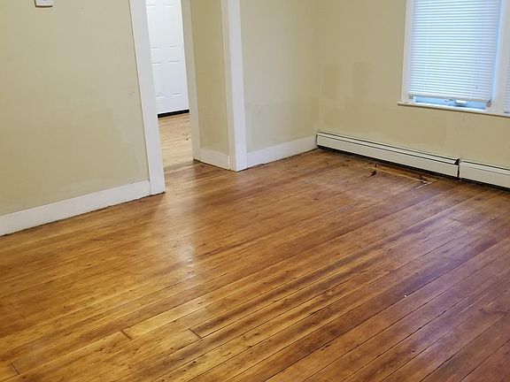5th image of 15 Sanford St #2