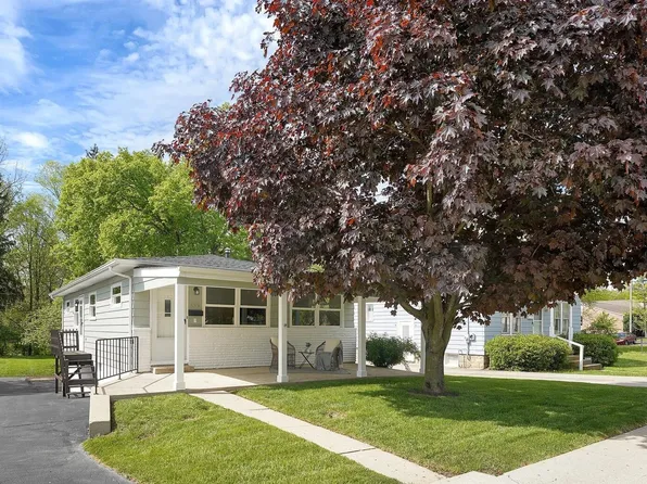 339 W Main St, West Jefferson, OH 43162