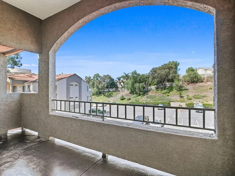 1020 La Terraza Cir #306 — Photo 25