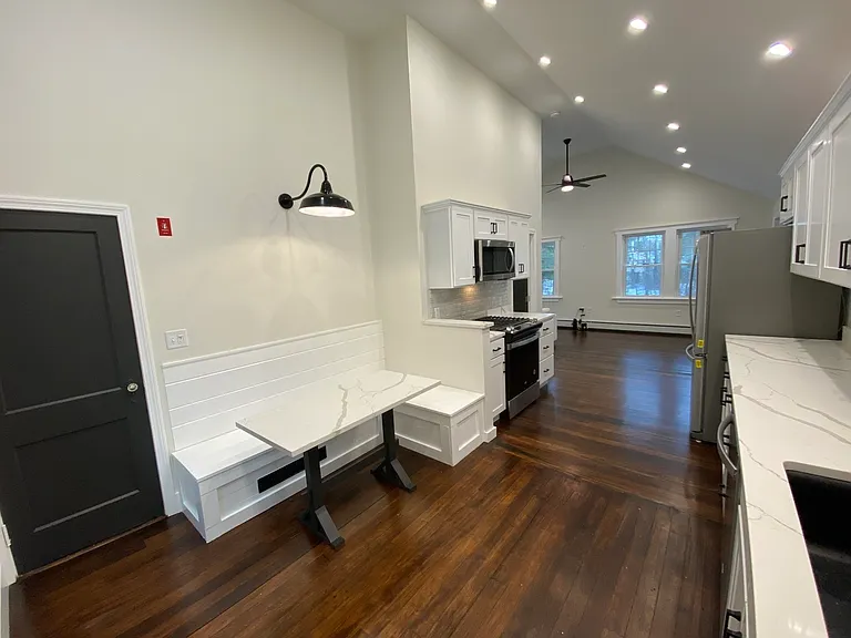 64 Manning St — Photo 13