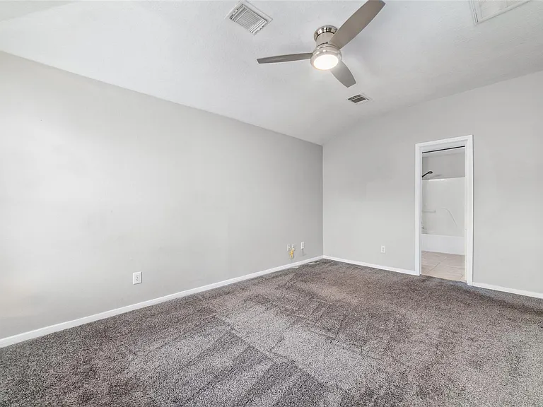 10810 Meadow Walk Ln — Photo 17