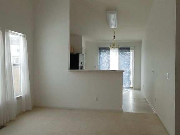 5th image of 7538 Warwick Dr