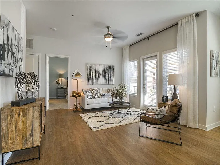Pointe at Prosperity Village Apartments — Photo 3