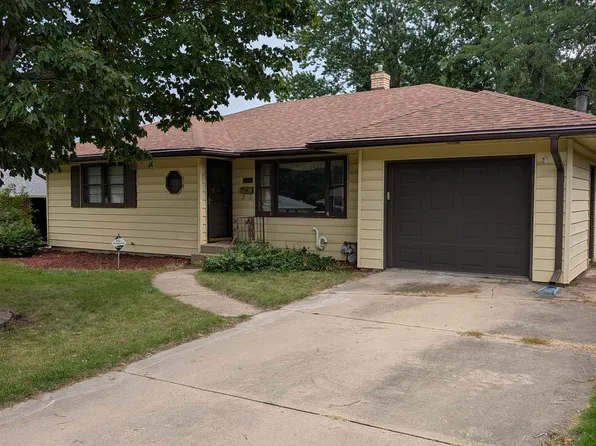 2352 Wisconsin Rd, Rockford, IL 61108