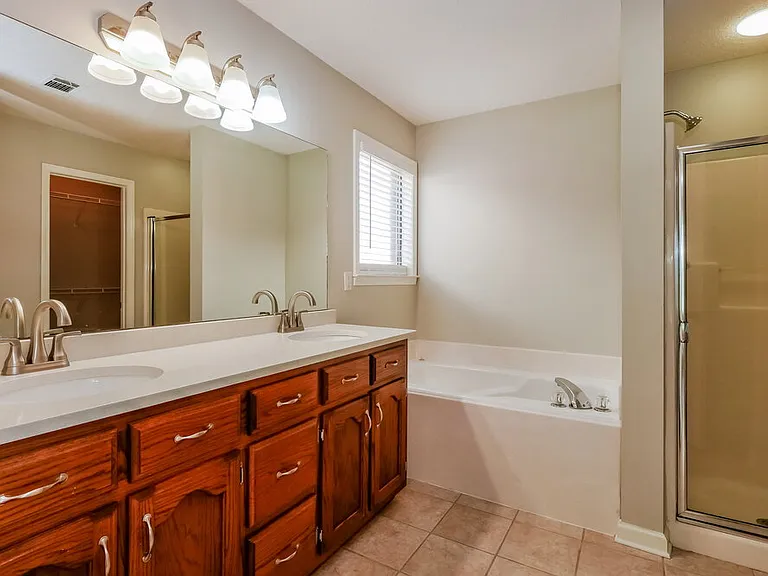 7896 Jills Creek Dr — Photo 12