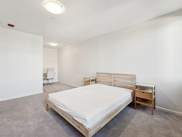 Addison Arts Apartments — Photo 160