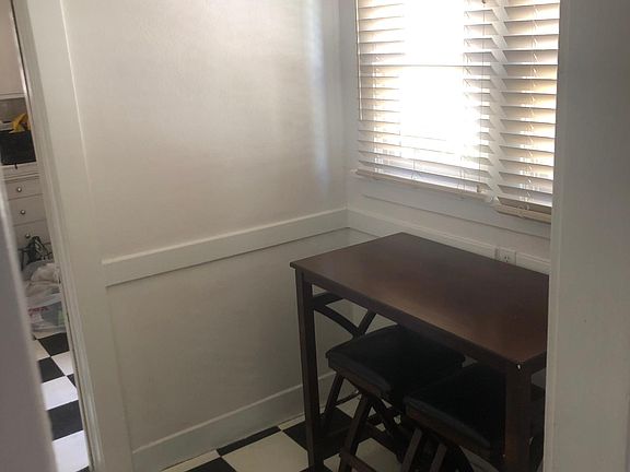 3rd image of 111 Loma Ave APT E