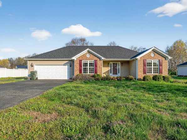 302 Victoria Ct, Hopkinsville, KY 42240