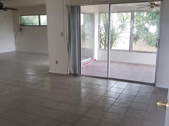 5th image of 804 Leeland Heights Blvd E