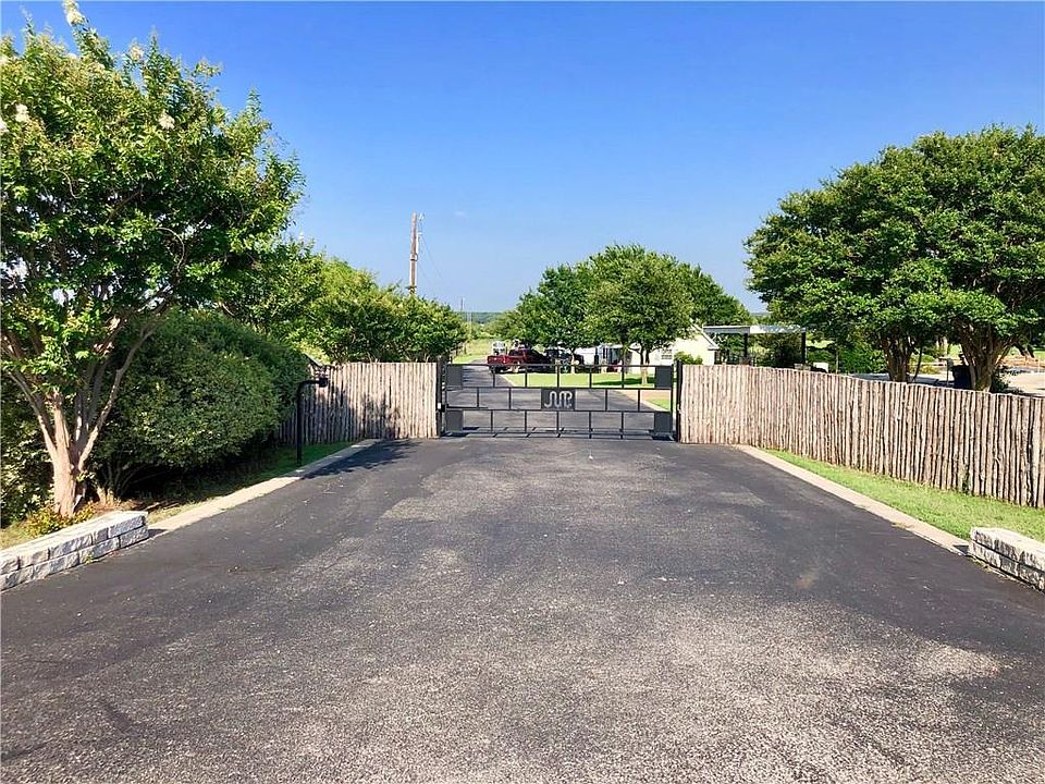 1st image of 323 Shady Oak Dr
