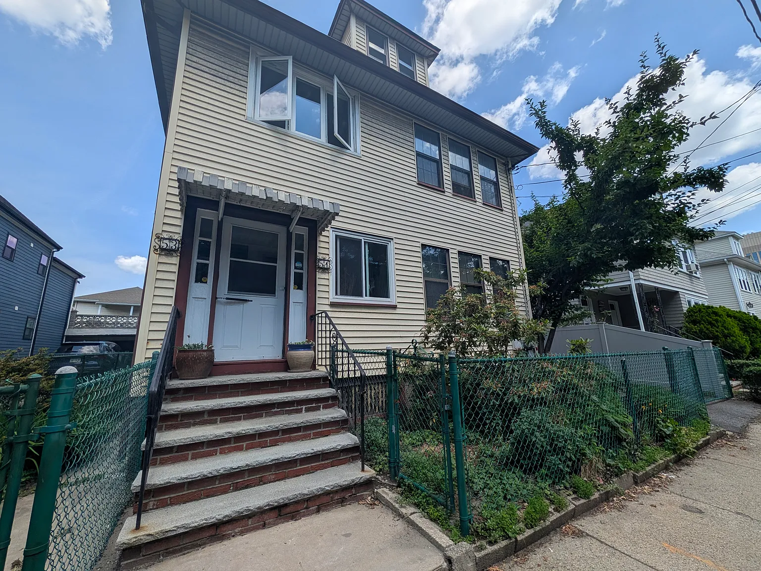 2 bed, 1156 sqft, $2,700 — Photo 1