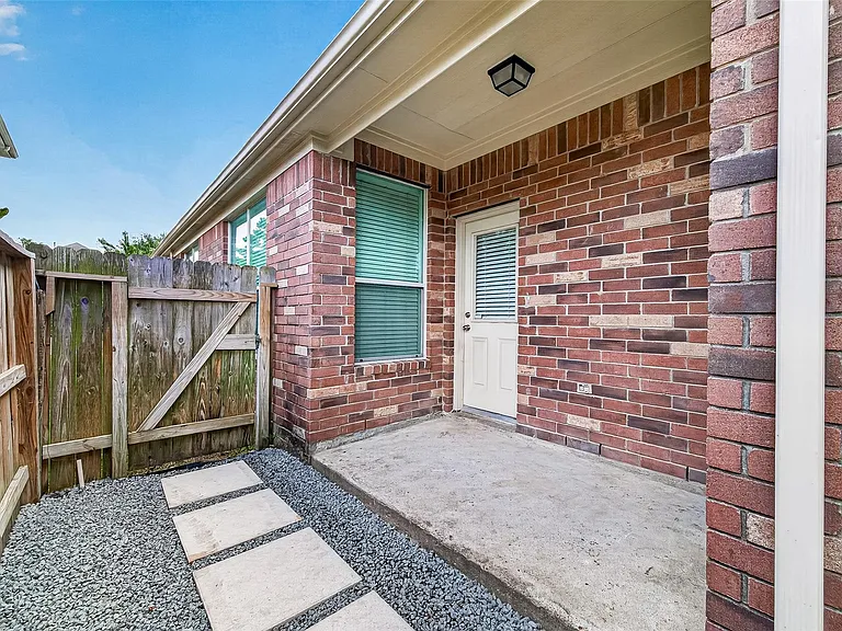 9534 Hanging Moss Trl — Photo 34