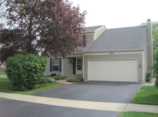 1059 Baybrook Ln, Carol Stream, IL 60188