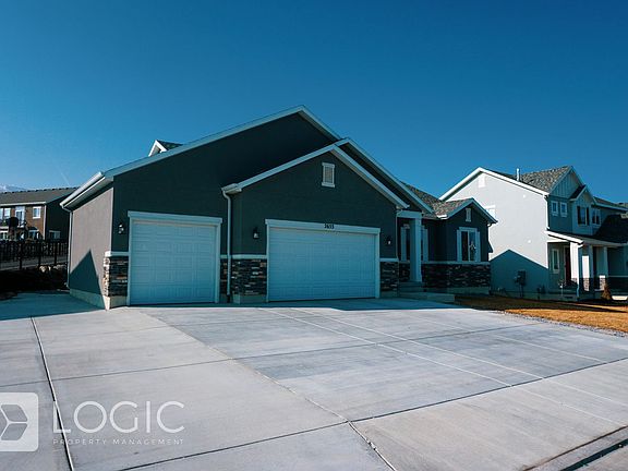 3rd image of 2653 S Shorewood Dr