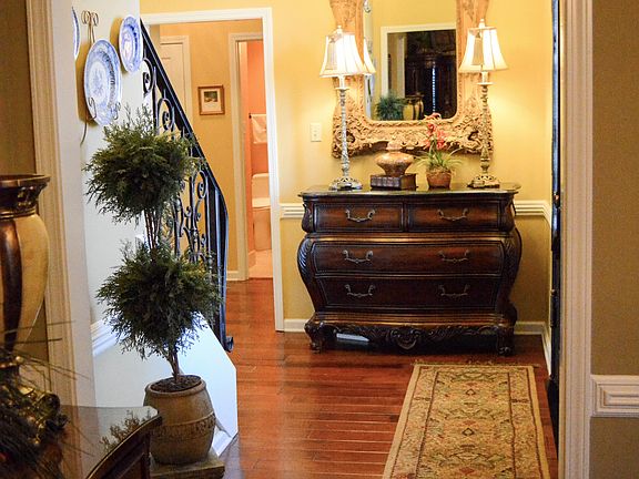 4th image of 513 Ashton Woods Ct