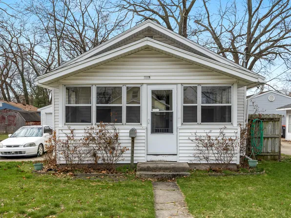 246 Holly St SW, Wyoming, MI 49548