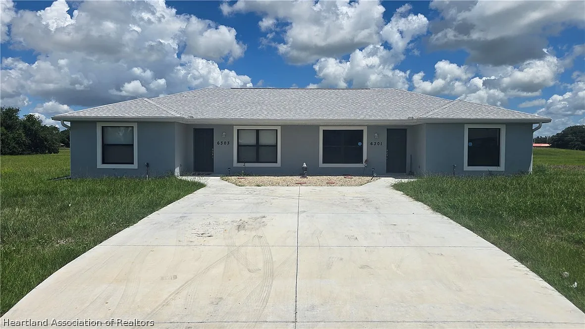 2 bed, 2.0 bath, 984 sqft, $1,400 — Photo 2