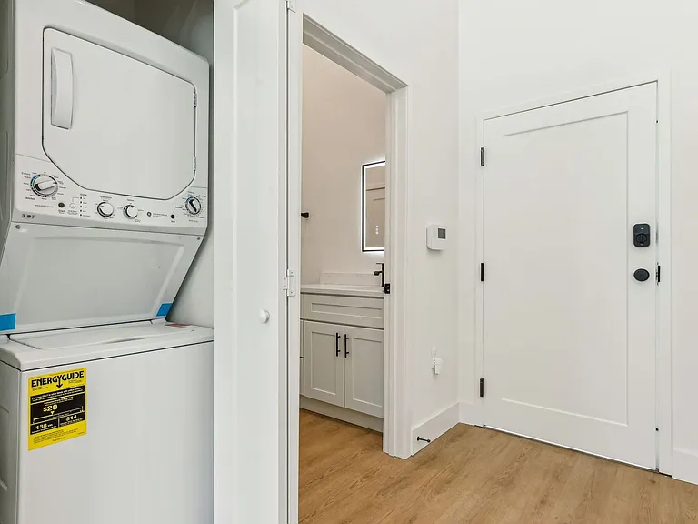 The Milk Stacks: Boutique Luxury Living in Downtown Orlando's Milk District — Photo 43