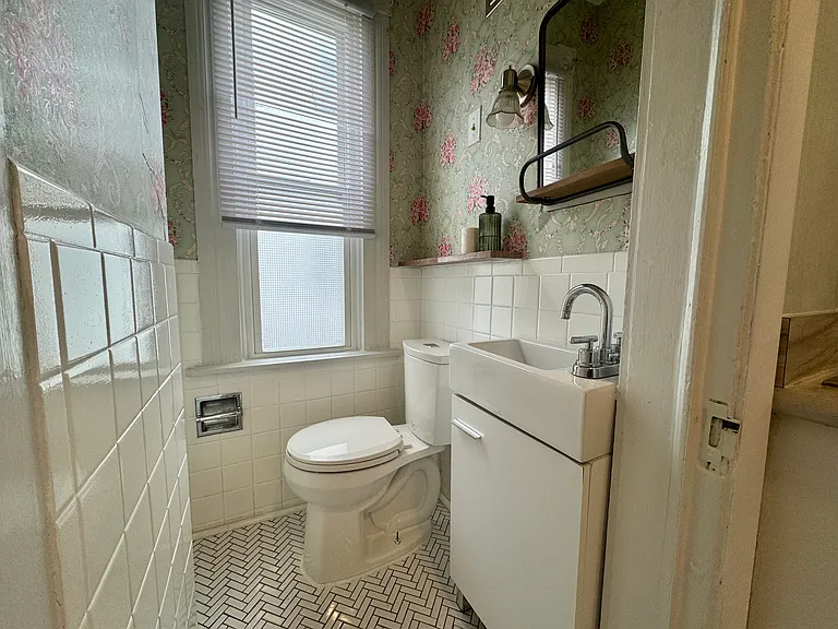 121 Chicago Ave — Photo 7