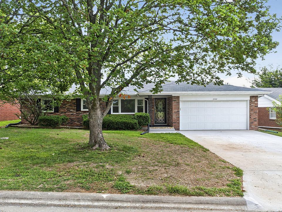 1st image of 3444 N Fremont Avenue