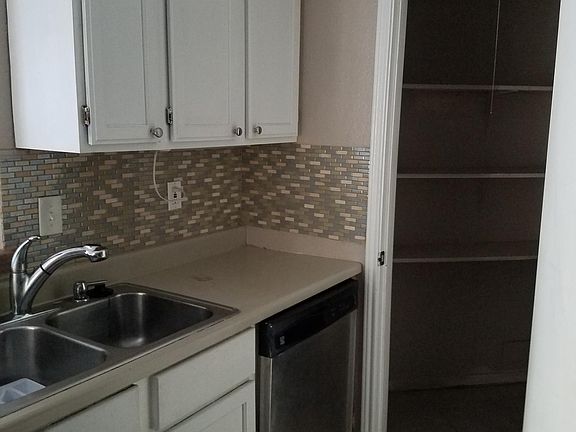 5th image of 4007 London Ln