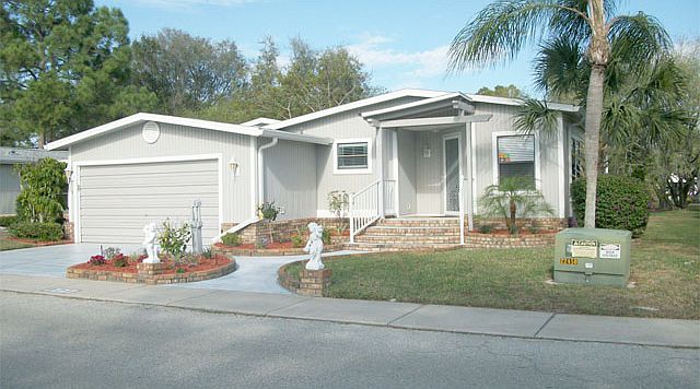 1st image of 121 Las Palmas Blvd