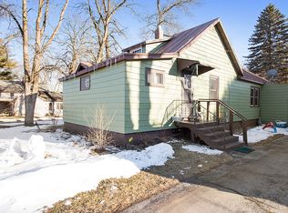 426 4th St, Oconto, WI 54153
