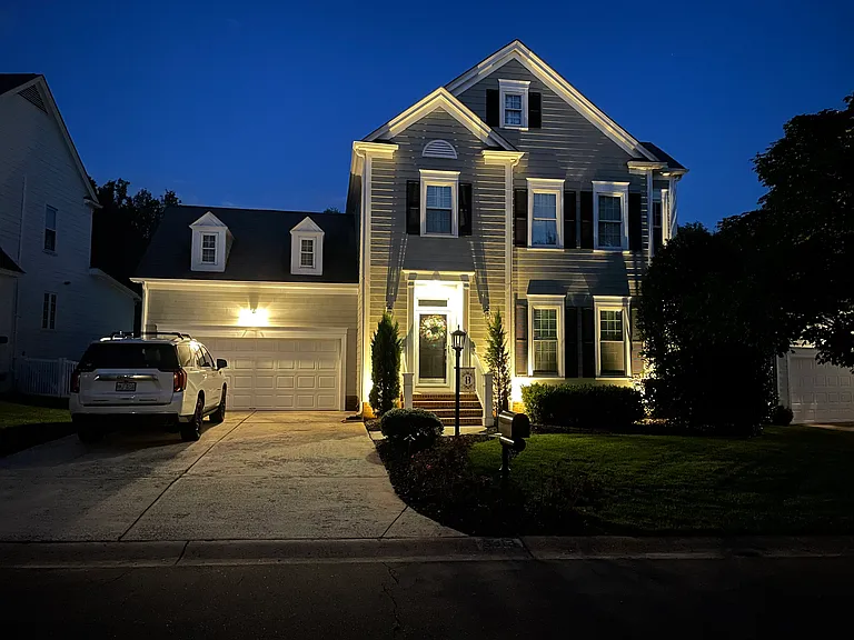 3313 Moores Glen Dr — Photo 2