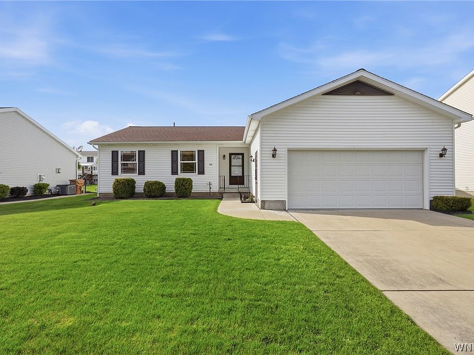 1st image of 48 Elmleaf Dr