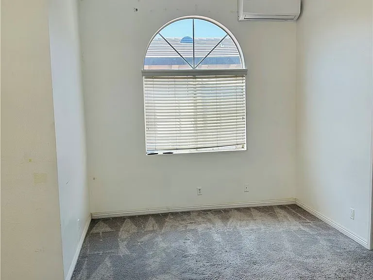 4238 La Rica Ave — Photo 8