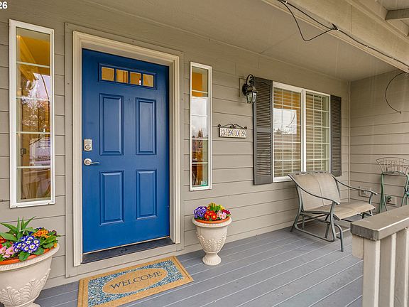 3rd image of 3909 NE 38th St