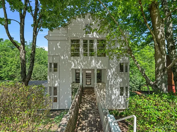 501 Moncure Dr, Charlotte, NC 28209