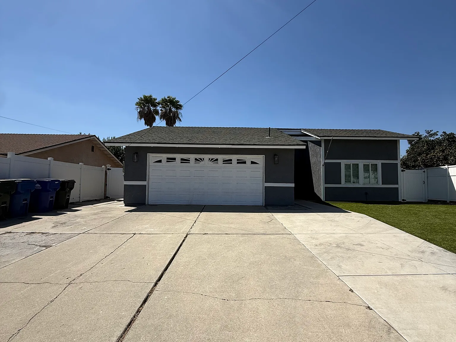 3 bed, 1373 sqft, $3,100 — Photo 1
