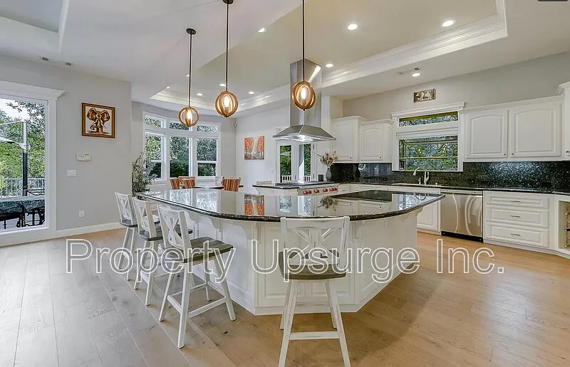 4 bed, 3.5 bath, 3497 sqft, $4,995 — Photo 3