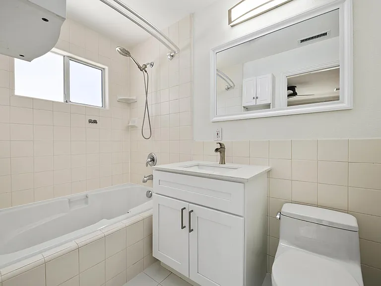 3419 Flora Vista Ave — Photo 12