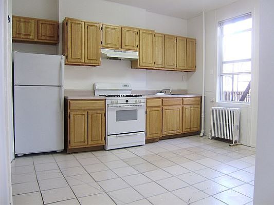 1st image of 435 E 118th St #2F