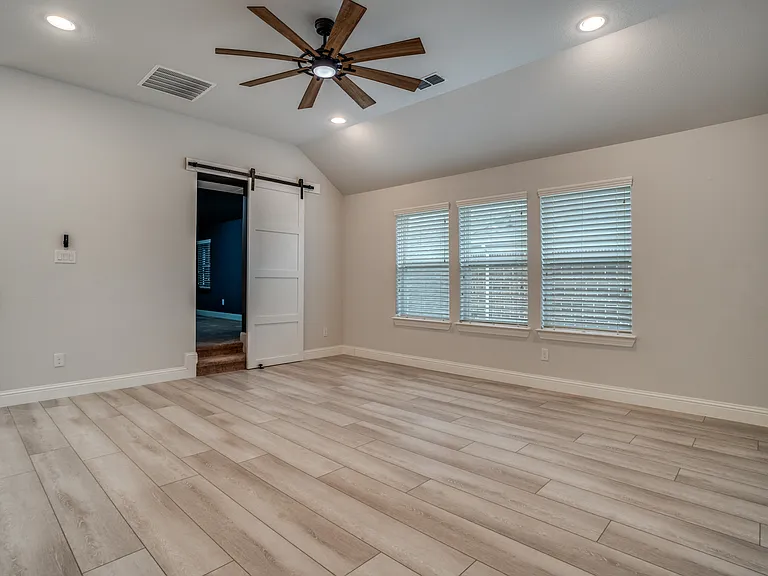 2811 Killdeer Trl — Photo 17
