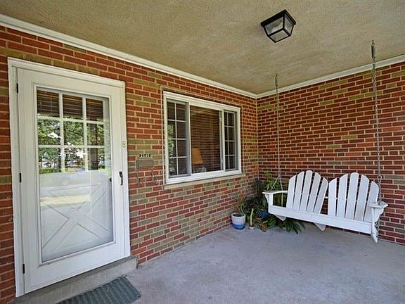 3rd image of 2640 Bonnie Dr