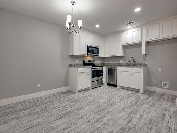 5th image of 419-421 E Sears St #419