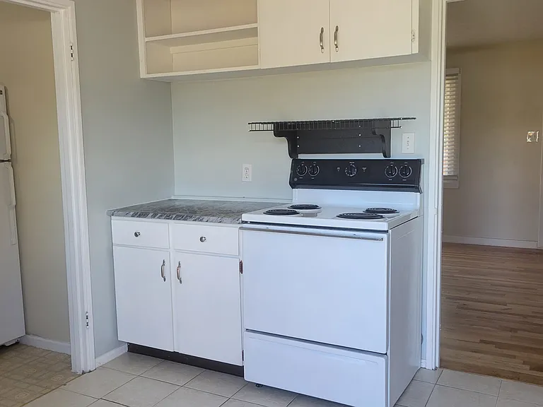 410 N 28th St #410 — Photo 15