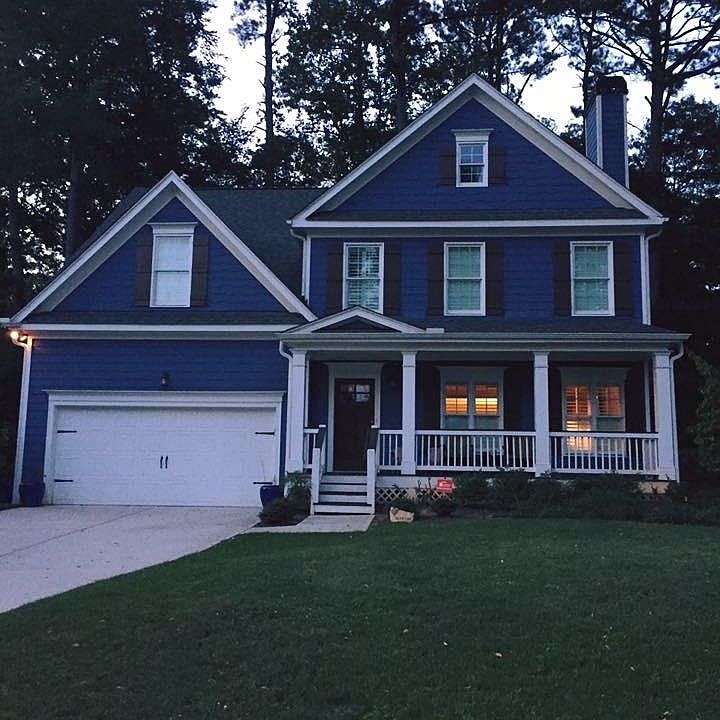 Lots of Space. Fantastic Location. High-end Finishes. Gre