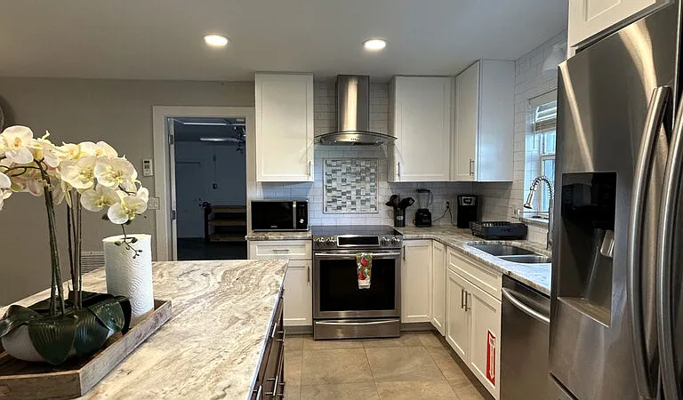 2500 11th Ave SW — Photo 5