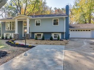 9909 Montclair Ct, Vienna, VA 22181