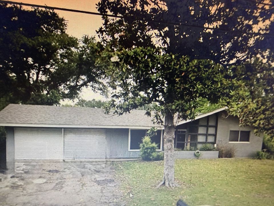 1st image of 1601 Clearwood Dr