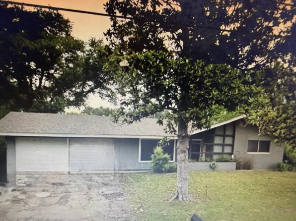 1601 Clearwood Dr, Longview, TX 75604