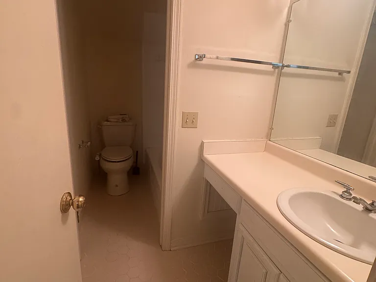 303 Brentwood Dr #1 — Photo 7