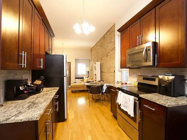 1252 N Greenview Ave #1 — Photo 8
